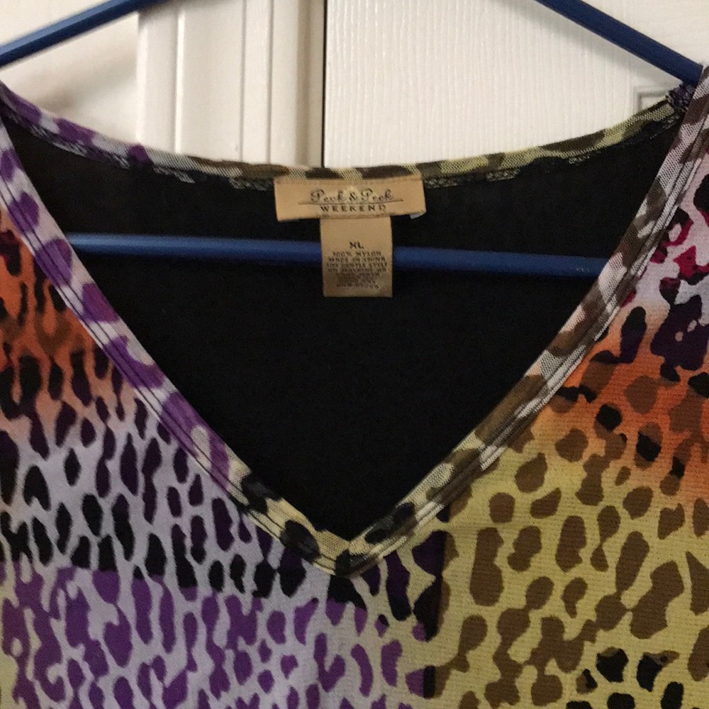 V neck pullover with 3/4 sleeves